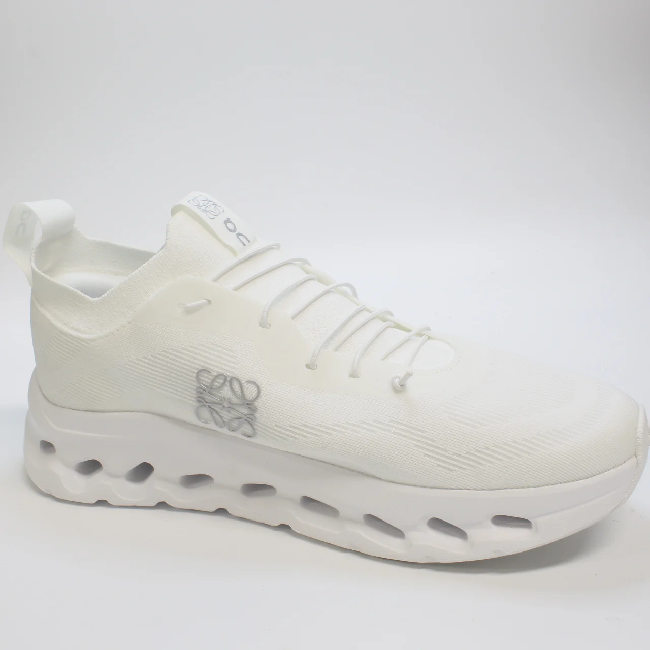 Odd Sizes -  Loewe Cloudtilt All White UK Sizes - Right 9.5/Left 10.5 - Image 4